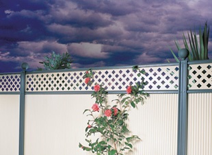 Fencing made from COLORBOND® steel